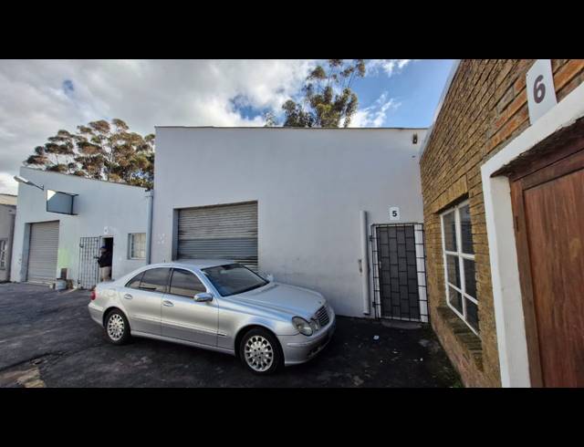 110M² WAREHOUSE TO LET IN ATLANTIS INDUSTRIAL